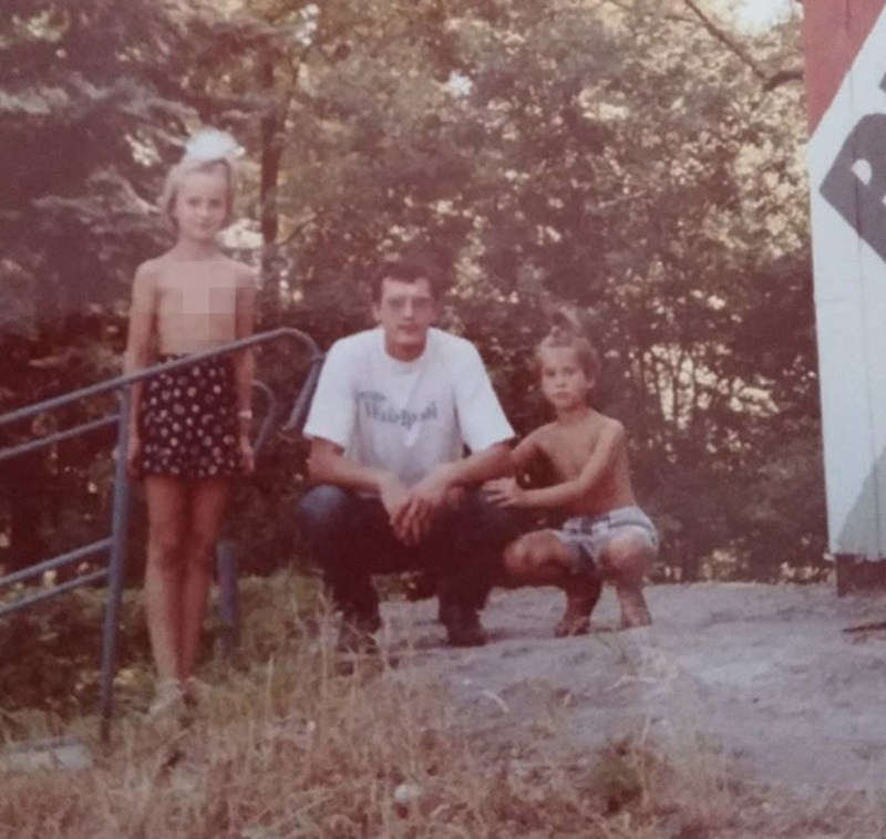 Игорь Бузов с дочерьми