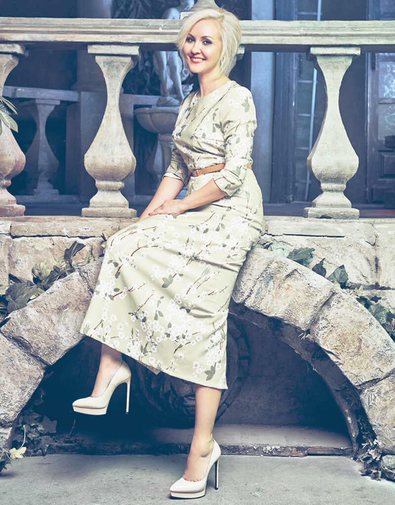 Одним из приятных бонусов работы на ТВ Василиса считает возможность почувствовать себя в кадре красоткой