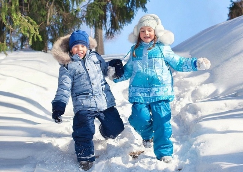 Покупка зимней и демисезонной одежды для детей: внимание на распродажи