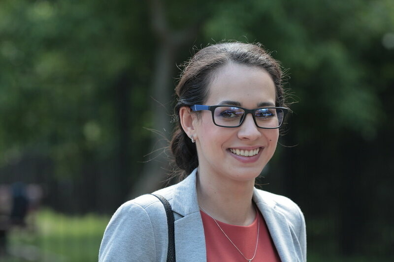 Евгения Вайс в роли дочери Екатерины Волковой