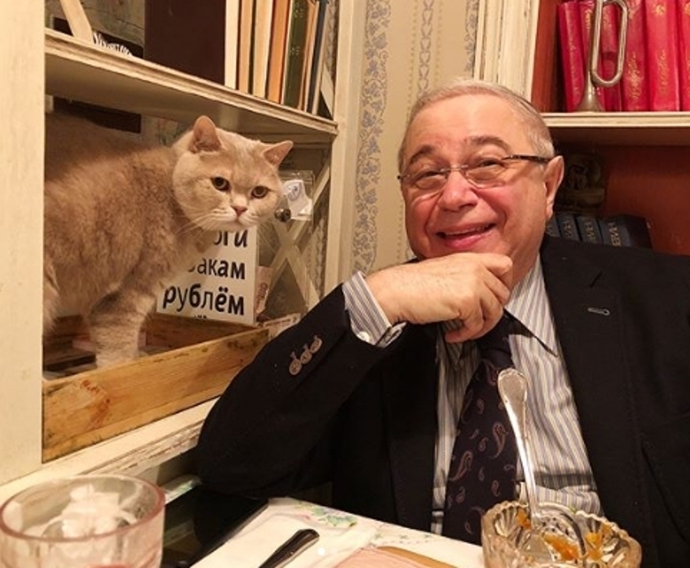 Евгений Петросян