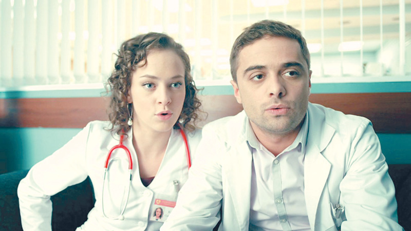 С коллегой по сериалу «Интерны» Ильей Глинниковым у Аглаи был трехлетний роман. Но сейчас бывшие возлюбленные предпочитают не рассказывать о своих отношениях