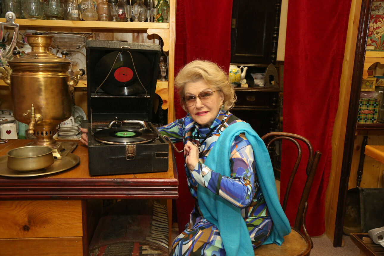 Актриса Светлана Дружинина побывала в Павлово-Посадском музее