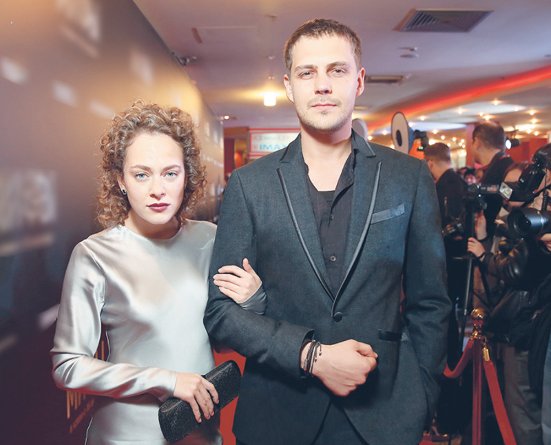 Совместные съемки стали для Аглаи и сербского атера Милоша Биковича началом служебного романа. Яркую пару обожают поклонники и светские репортеры