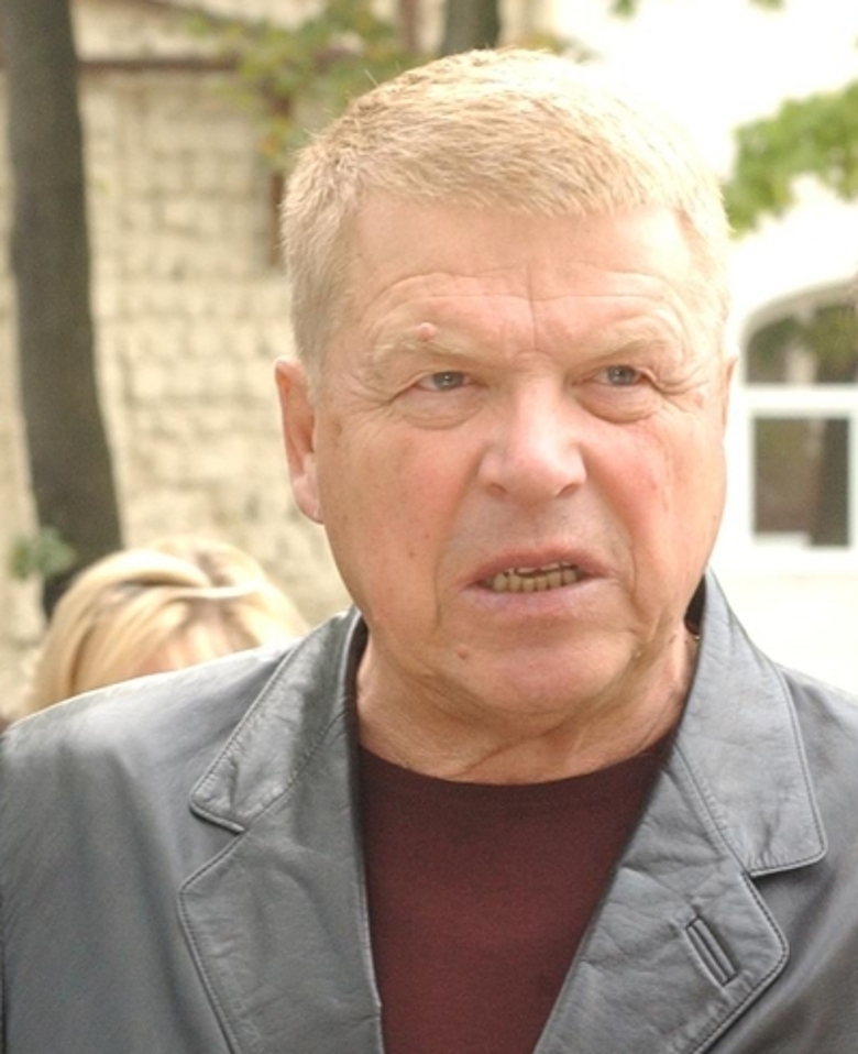 МИХАИЛ КОКШЕНОВ