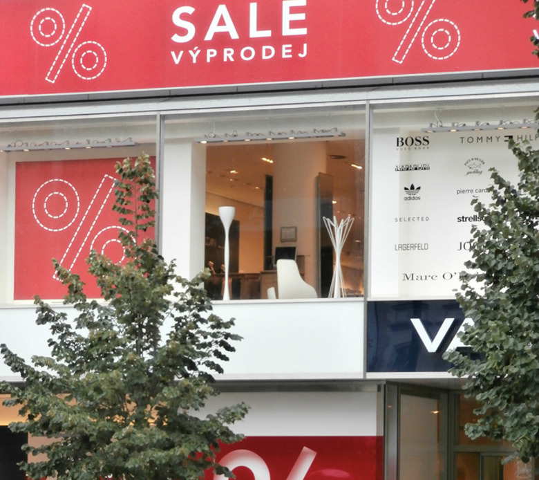 В январе начинается период распродаж