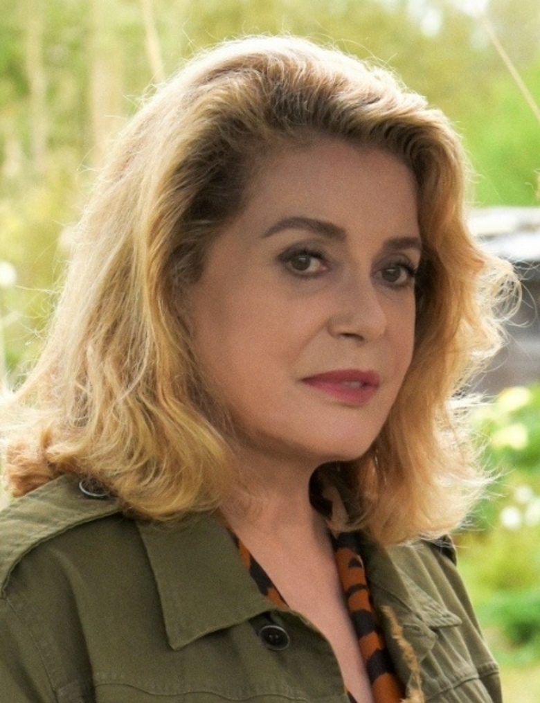 Катрин Денев