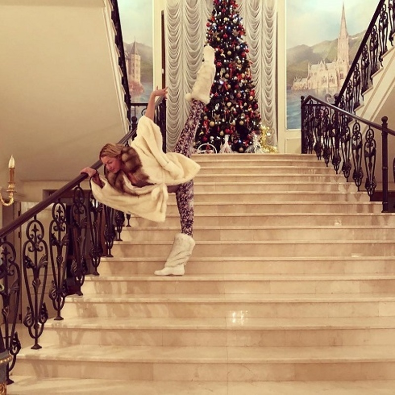 Новогодний шпагат Волочковой