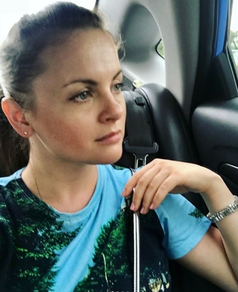 Проскурякова изменила прическу