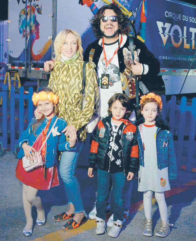 Филипп Киркоров и Кристина Орбакайте с детьми