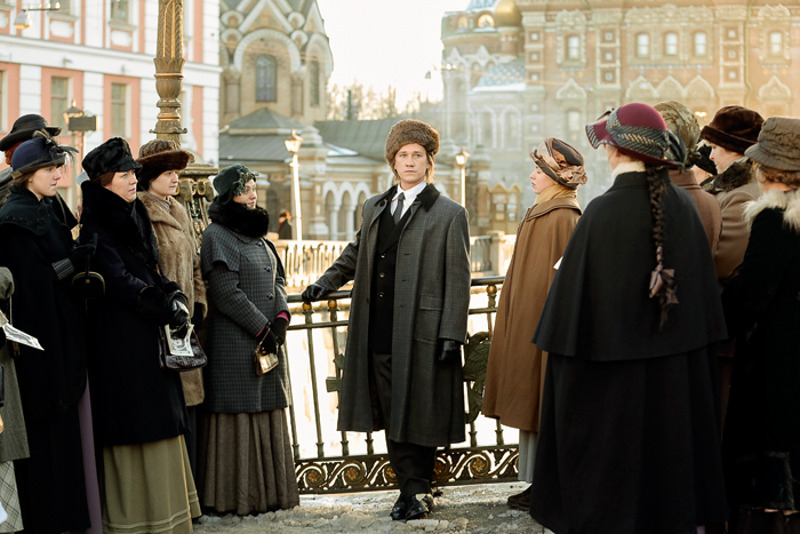 В сериале «Хождение по мукам» Антон играет поэта Бессонова и читает свои собственные стихи