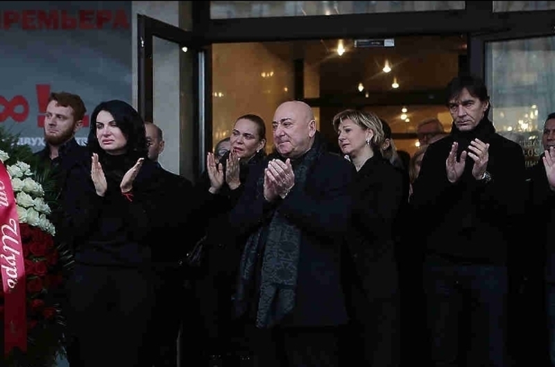 В последний путь Михаила Державина проводили аплодисментами