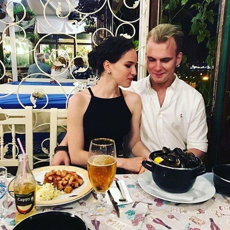 Дочь актрисы с возлюбленным