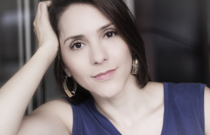 Средний возраст обращающихся за услугой нитевого лифтинга – 40 лет (плюс-минус 10 лет в зависимости от индивидуальных особенностей)