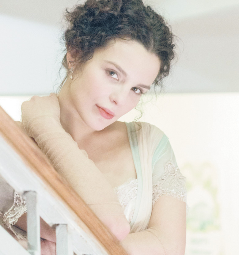 Ксения Лукьянчикова называет роль Софии Беккер настоящим подарком, несмотря на то, что актрисе пришлось без дублера погружаться в холодные воды Финского залива