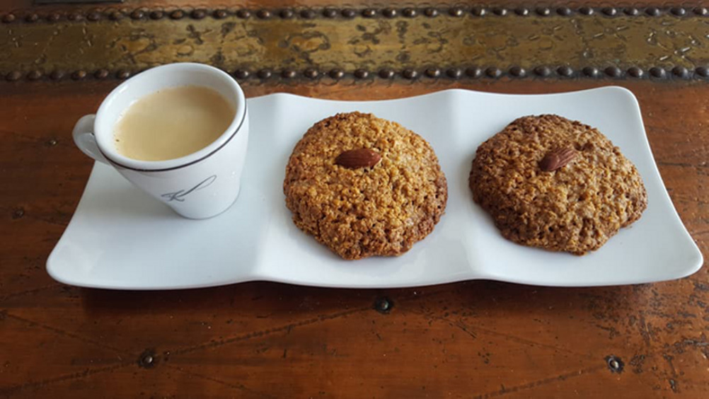 Овсяное печенье с миндалем и корицей