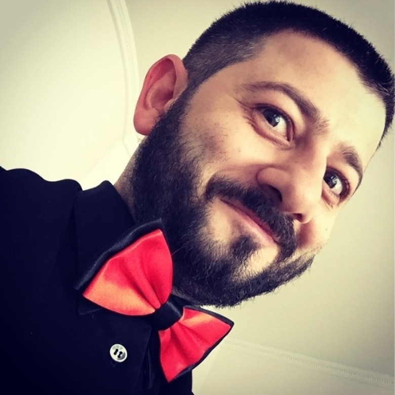 Михаил Галустян