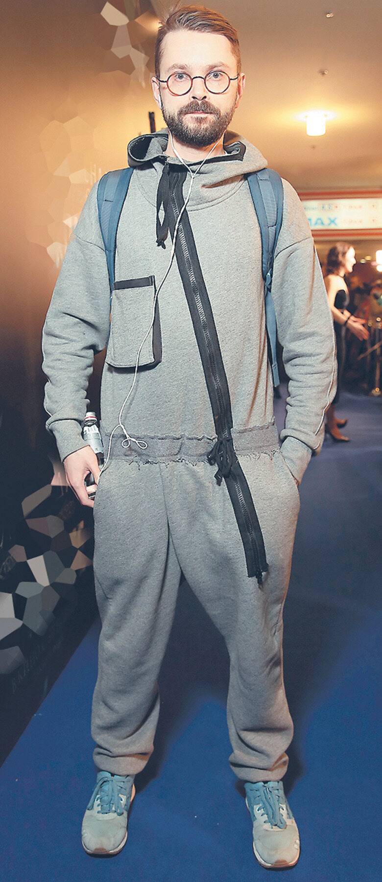 Артем Семакин смотрится скорее фриком, чем хипстером