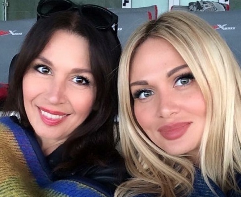 Виктория и Ирина Лопыревы