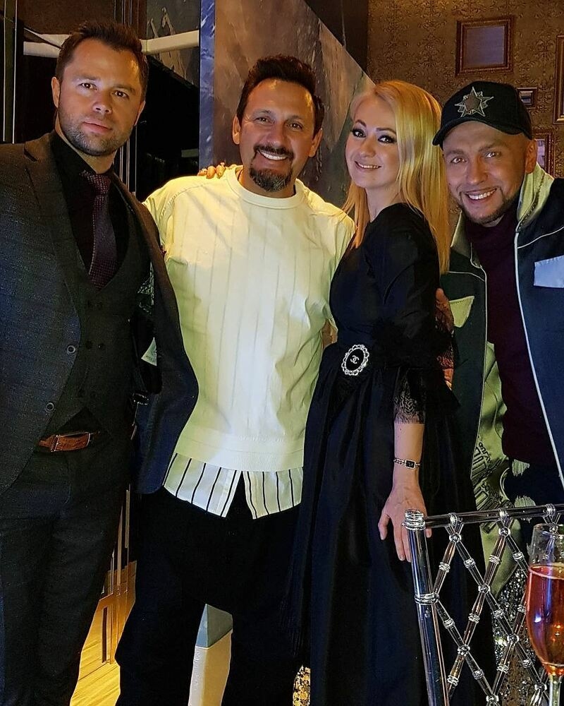 Аллу-Викторию пришли поздравить все звезды