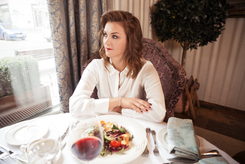 Блуза, Elena Miro; браслет и колье, все – KoJewelry