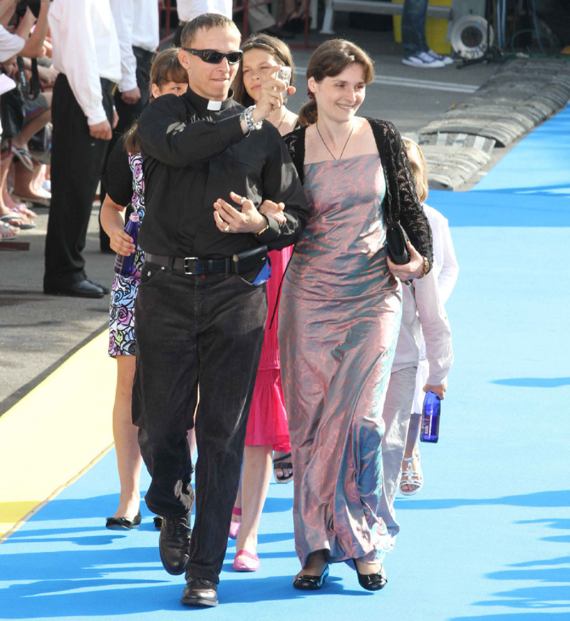 Когда-то Оксана Арбузова подавала большие надежды в кино. Теперь она жена актера Ивана Охлобыстина и мать его шестерых детей