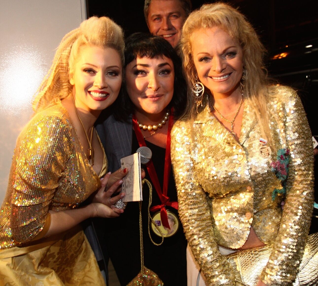 Лена Ленина, Лолита и Лариса Долина