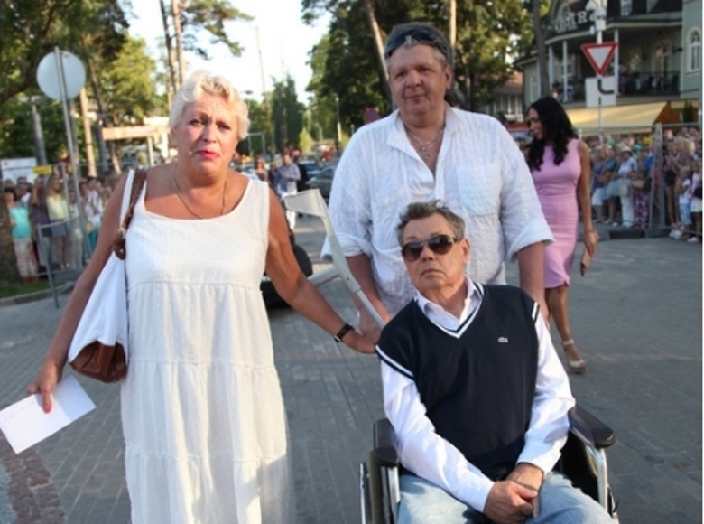 НИКОЛАЙ КАРАЧЕНЦОВ с женой