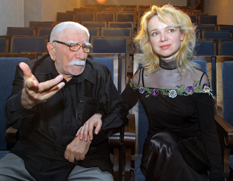 АРМЕН ДЖИГАРХАНЯН И ВИТАЛИНА ЦЫМБАЛЮК-РОМАНОВСКАЯ