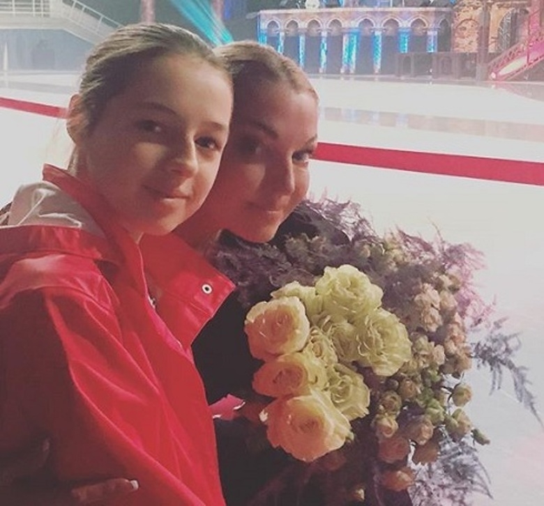 Ариадна и Анастасия Волочковы почти нищенствуют