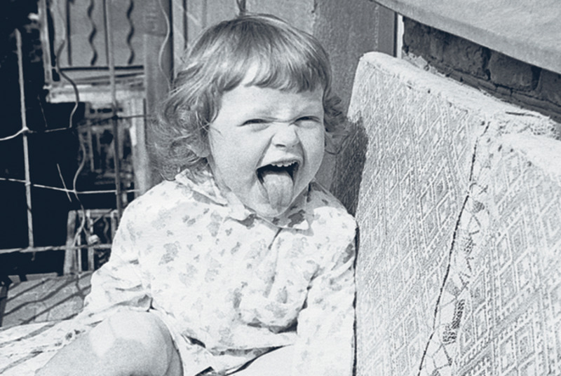 Даже в детстве Наташа выглядела очень артистичной особой. И вскоре выбирая между медицинским и актерским образованием, сделала первый шаг к сцене и съемочным площадкам