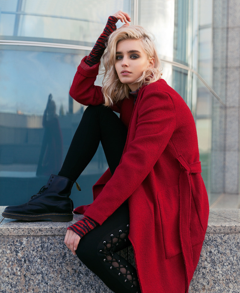 Водолазка, Kenzo; лосины, top shop; пальто, Bershka