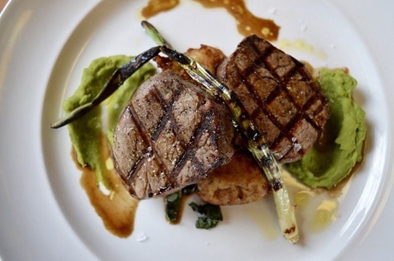 Отказ от стейков может улучшить состояние кожи