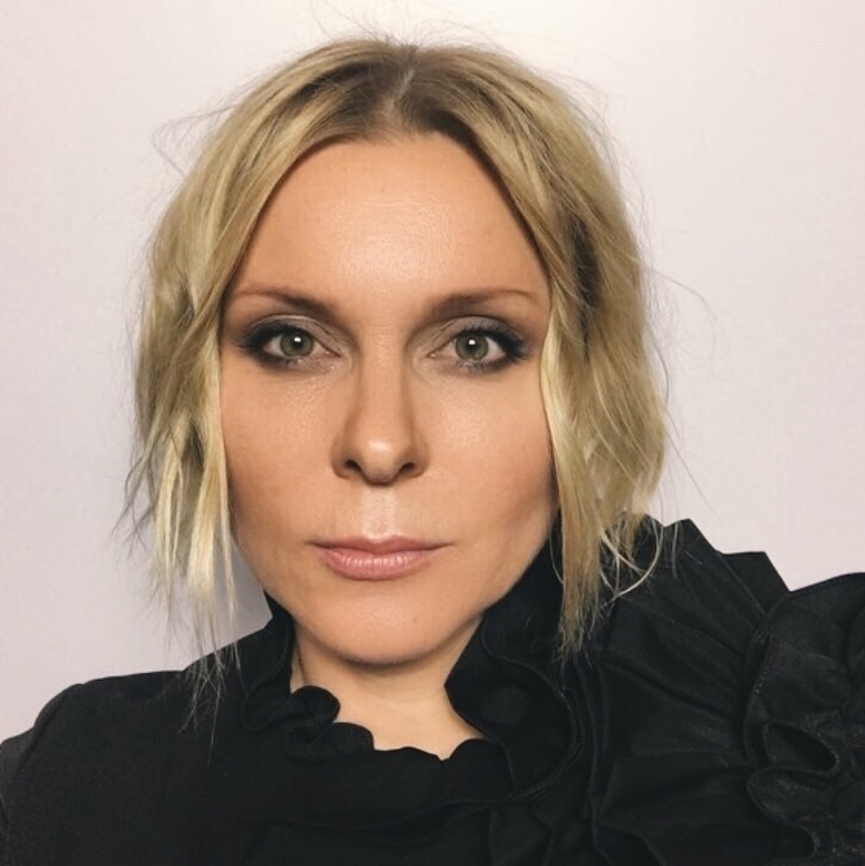 Яна Троянова