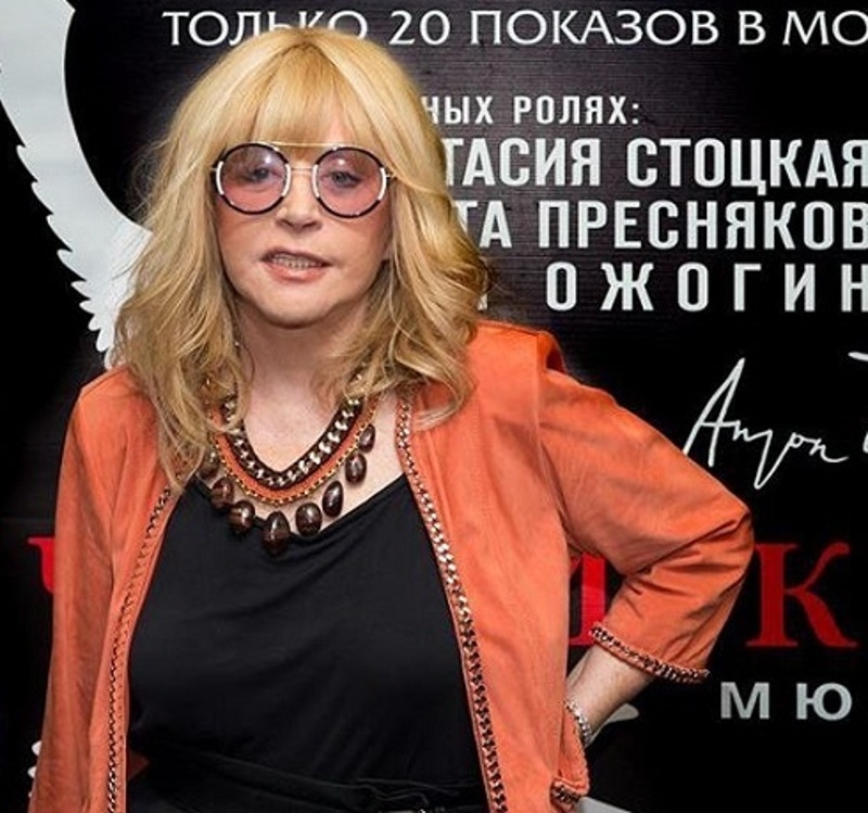 Примадонна у афиши внука