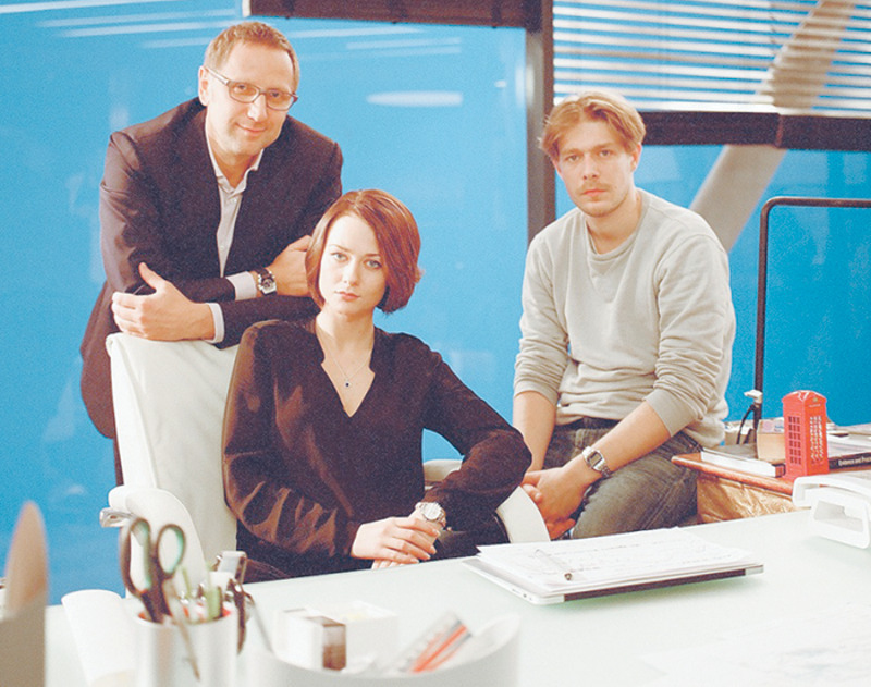 В сериале «Лондонград» партнершей Никиты была актриса Ингрид Олеринская.Слухи о служебном романе возникли очень быстро. Но Ингрид называет их отношения невинной дружбой