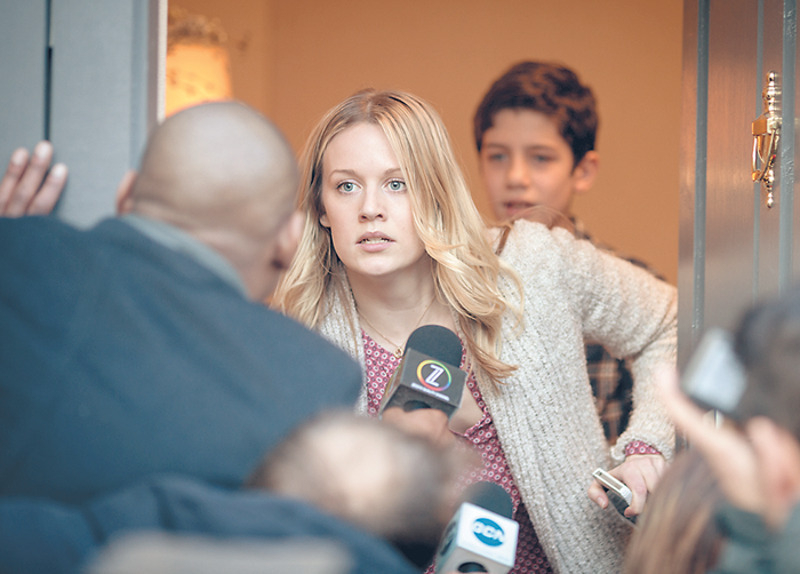 Кара Теоболт сыграла женщину, которая стала новой женой мужа главной героини и мачехой для ее сына