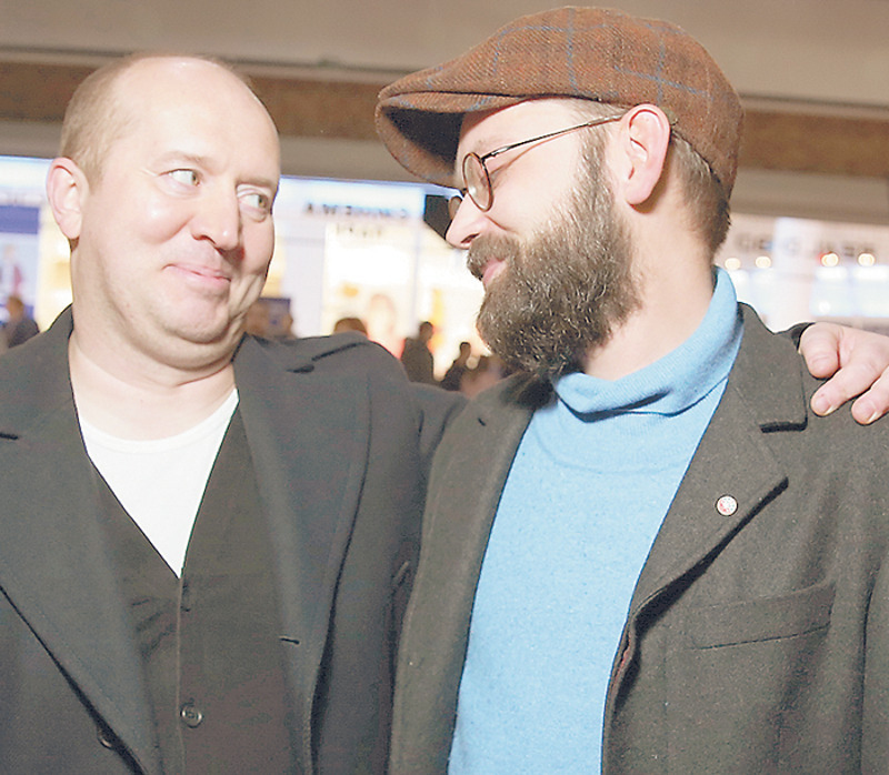 Сергей Бурунов и Антон Семакин после съемок были очень рады вновь увидеть друг друга