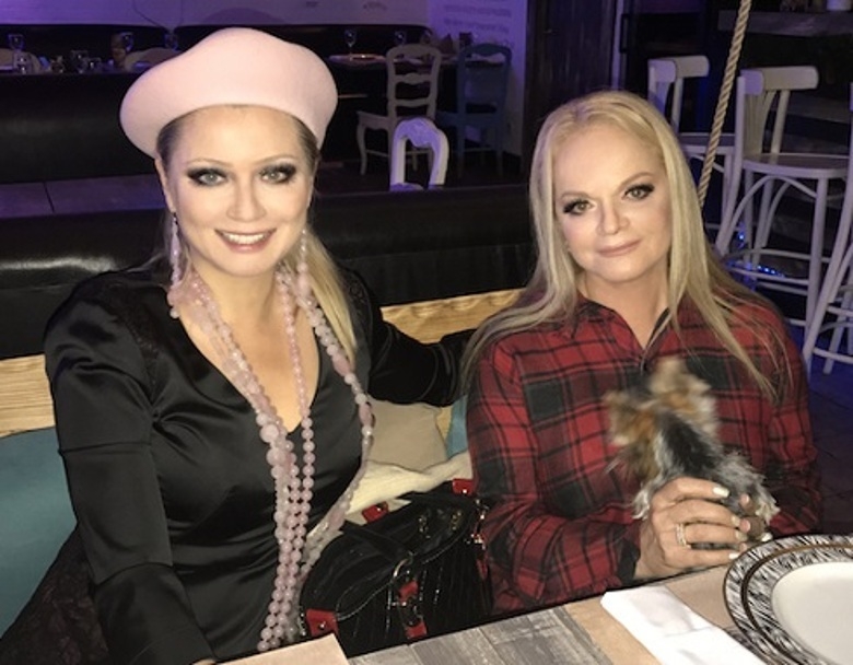 Лена Ленина и Лариса Долина