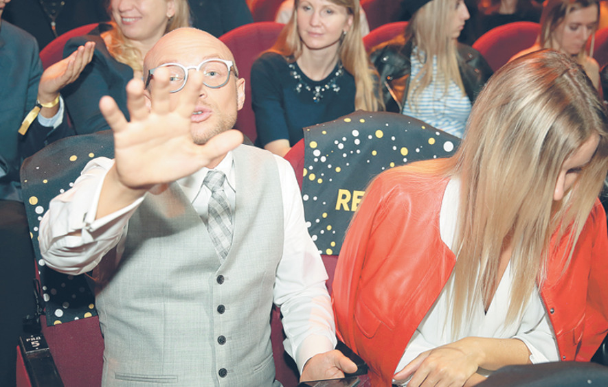 Дмитрий Хрусталев со спутницей