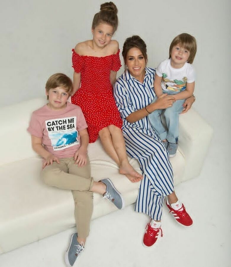 Юля Барановская с детьми