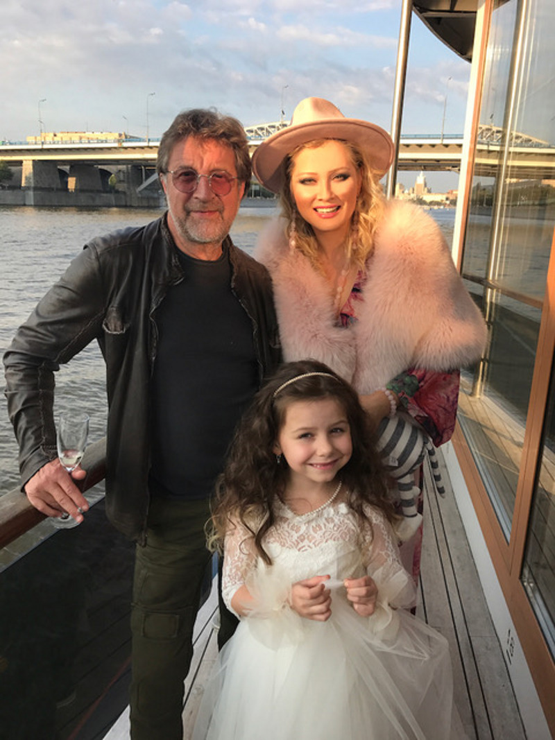 Леонид Ярмольник, Лена Ленина и внучка Долиной Саша