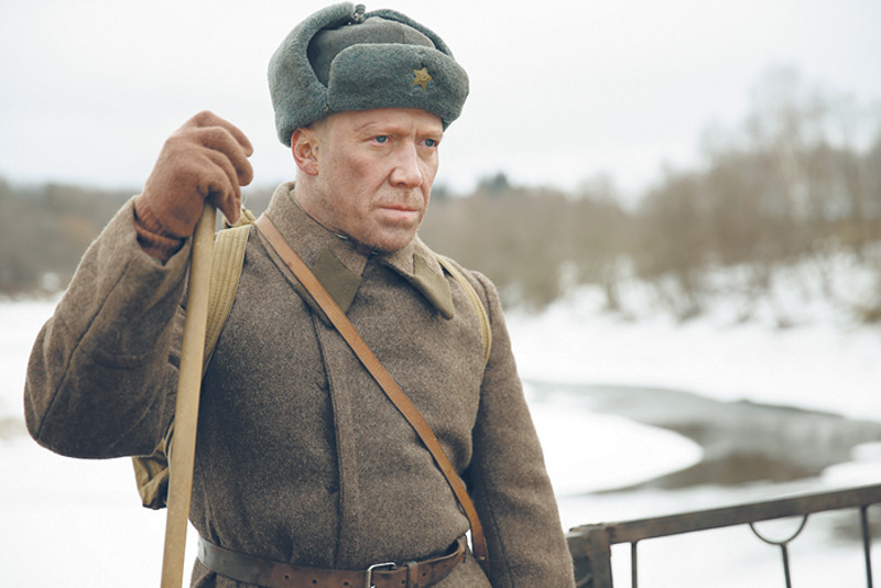 Алексей Кравченко предстал в образе отца большой семьи, на долю которой выпадает немало испытаний