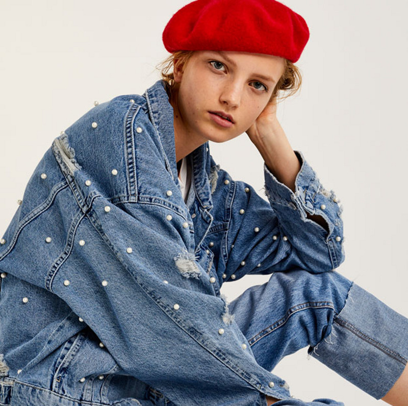 Жемчуг будет украшать даже джинсовые куртки