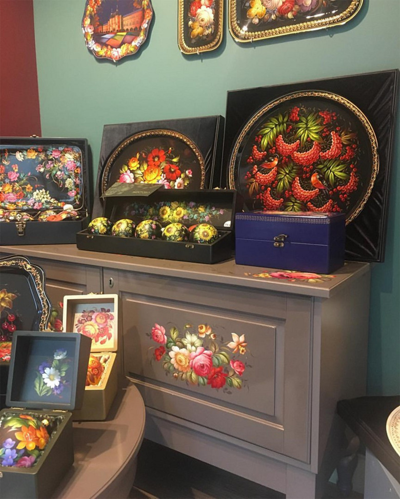 Жостово славится своими художественными промыслами