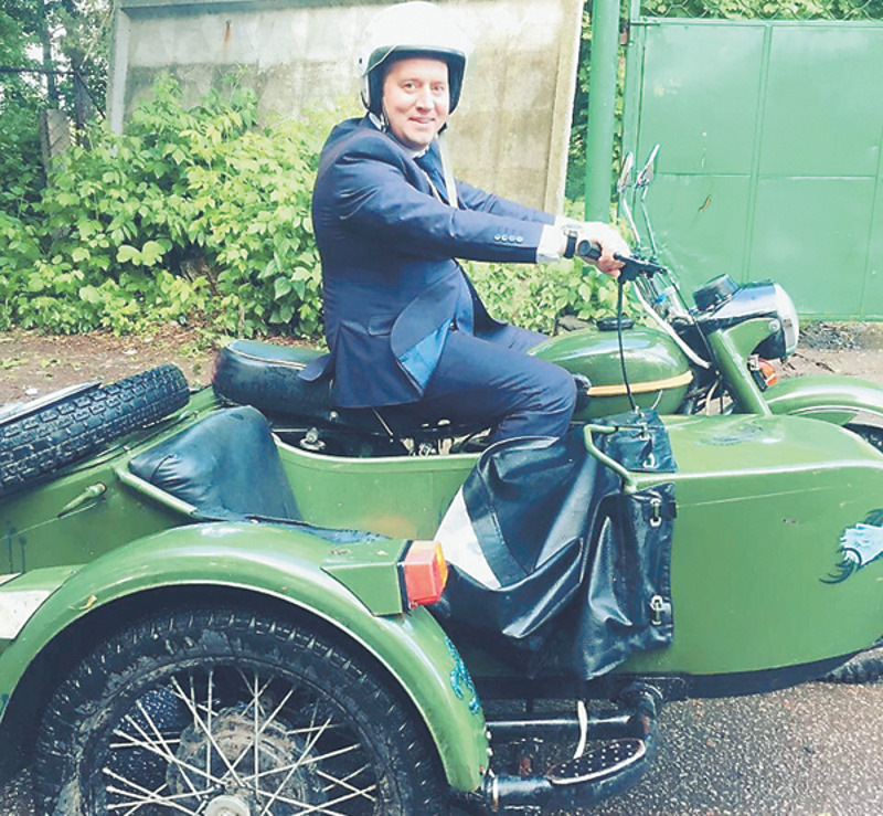 Мотоциклы — давняя страсть актера