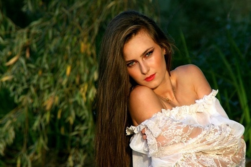 Маски из меда помогут "ожить" волосам