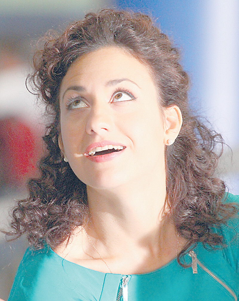 Главную женскую роль сыграла Надежда Бахтина, известная по сериалу «Кармелита»