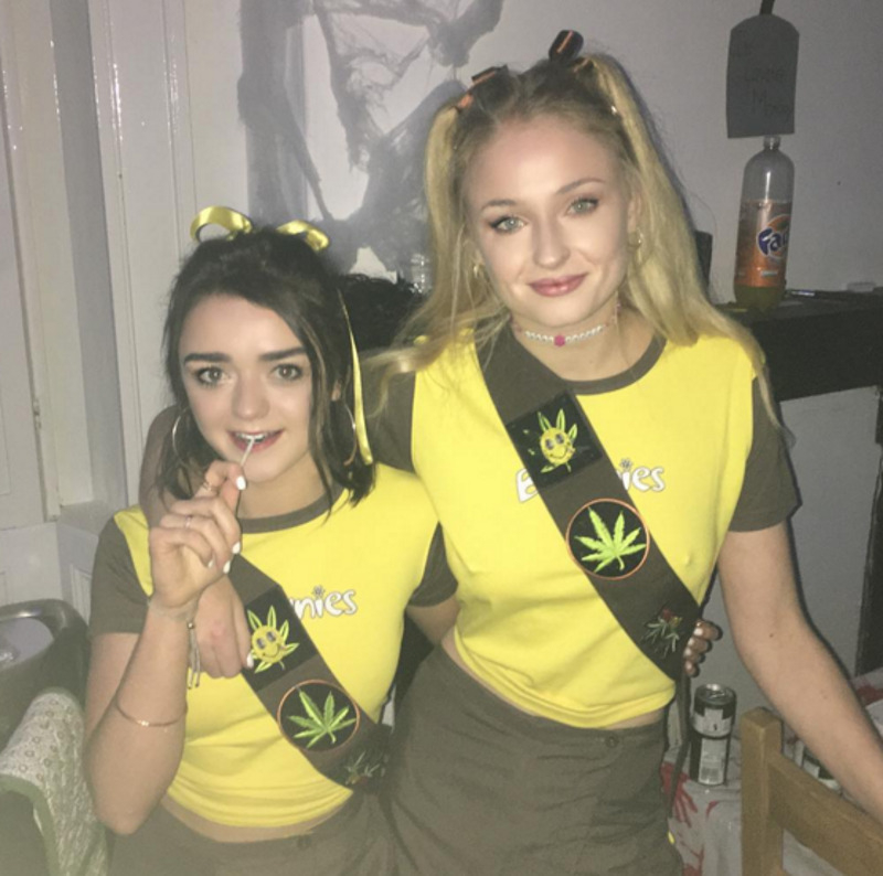 Мэйси Уильямс и Софи Тернер подружились