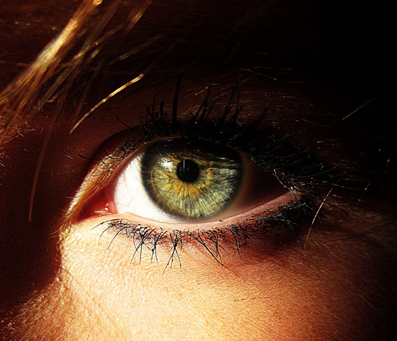 Какие витамины избавят от кругов под глазами?